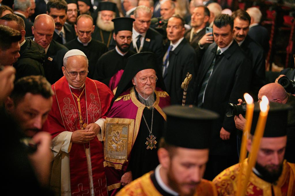 Pope Leo XIV urges Lebanese leaders to be peacemakers